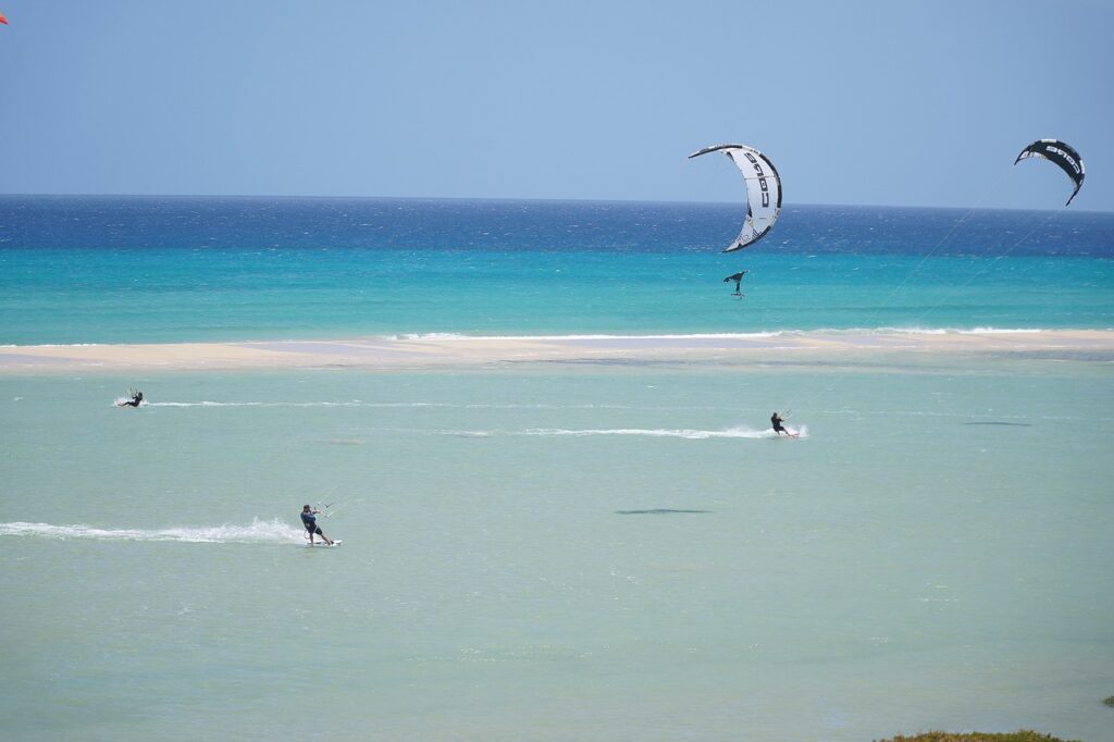 sea, kitesurfing, nature-6758412.jpg